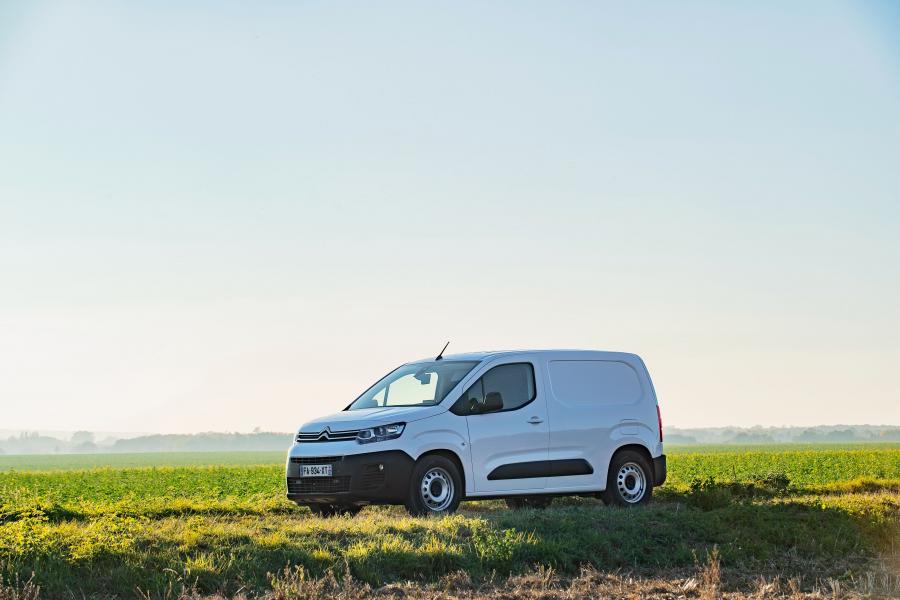  Citroen Berlingo Van 2018 года  (WW) (фото 18 из 40)